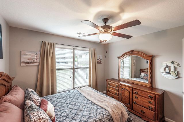 135 Irish Oaks Dr, Portland, TN 37148