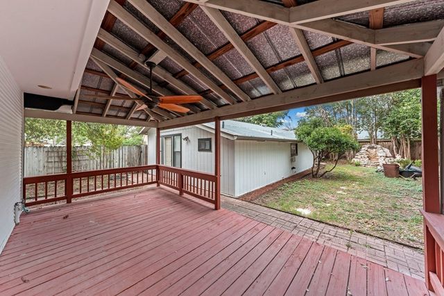 1209 Park St, Kerrville, TX 78028