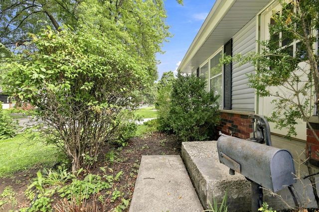 928 S 111th PLACE, West Allis, WI 53214
