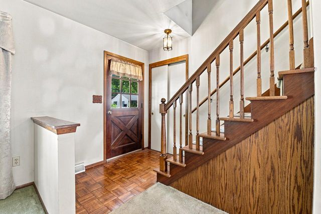 928 S 111th PLACE, West Allis, WI 53214