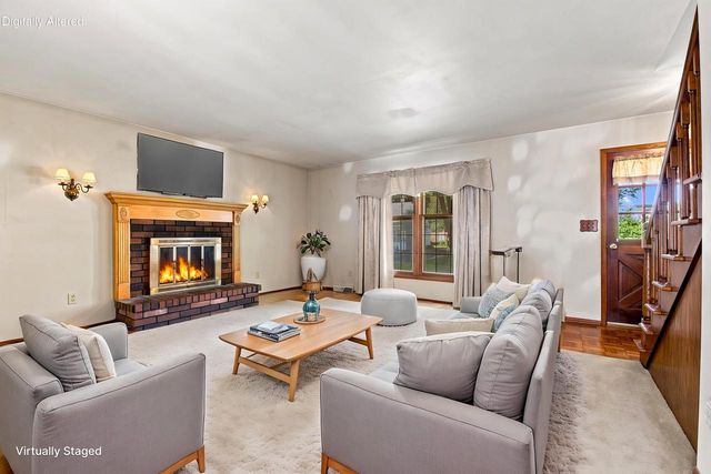 928 S 111th PLACE, West Allis, WI 53214
