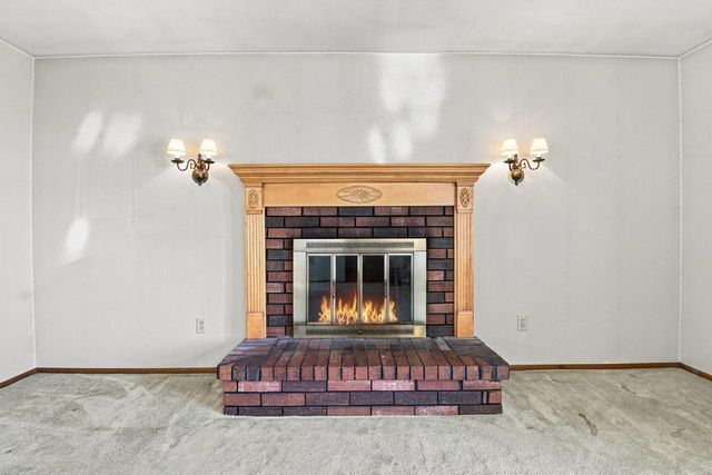 928 S 111th PLACE, West Allis, WI 53214