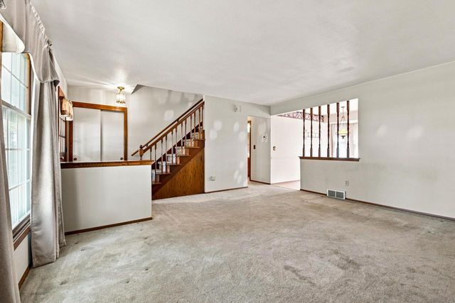928 S 111th PLACE, West Allis, WI 53214