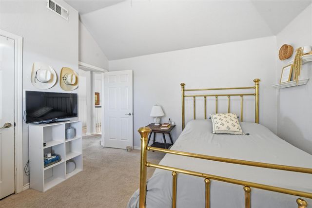 1217 Black Hawk Drive, Fort Worth, TX 76052