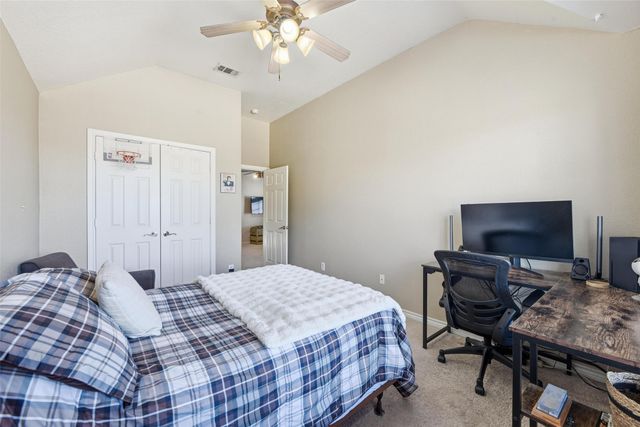 1217 Black Hawk Drive, Fort Worth, TX 76052