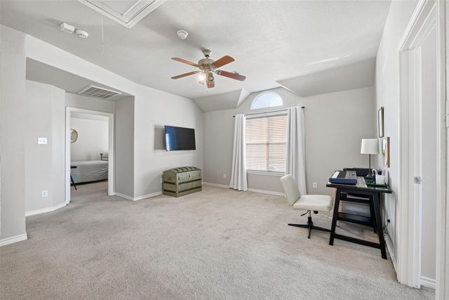 1217 Black Hawk Drive, Fort Worth, TX 76052