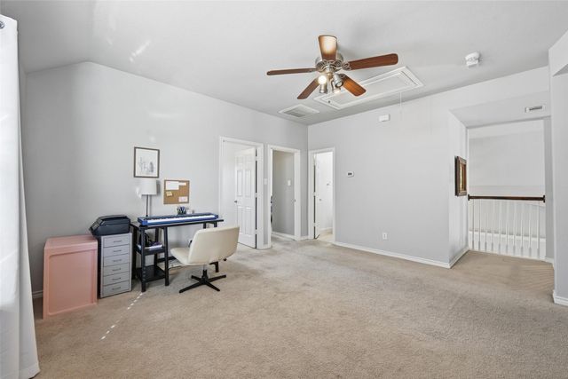 1217 Black Hawk Drive, Fort Worth, TX 76052