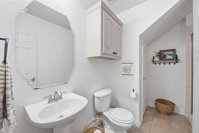 1217 Black Hawk Drive, Fort Worth, TX 76052