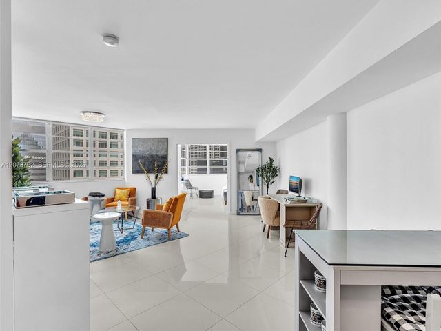 825 Brickell Bay Dr 2048, Miami, FL 33131