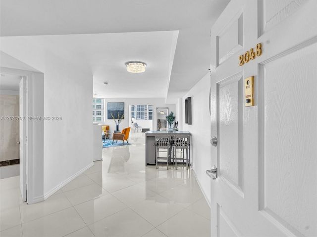 825 Brickell Bay Dr 2048, Miami, FL 33131