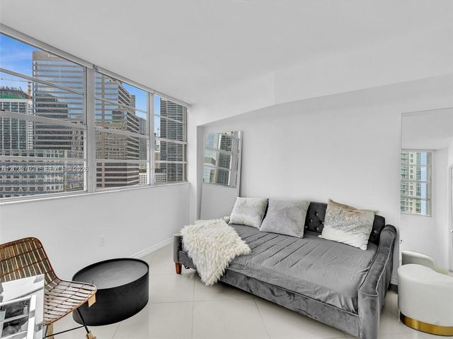 825 Brickell Bay Dr 2048, Miami, FL 33131