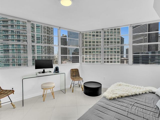 825 Brickell Bay Dr 2048, Miami, FL 33131