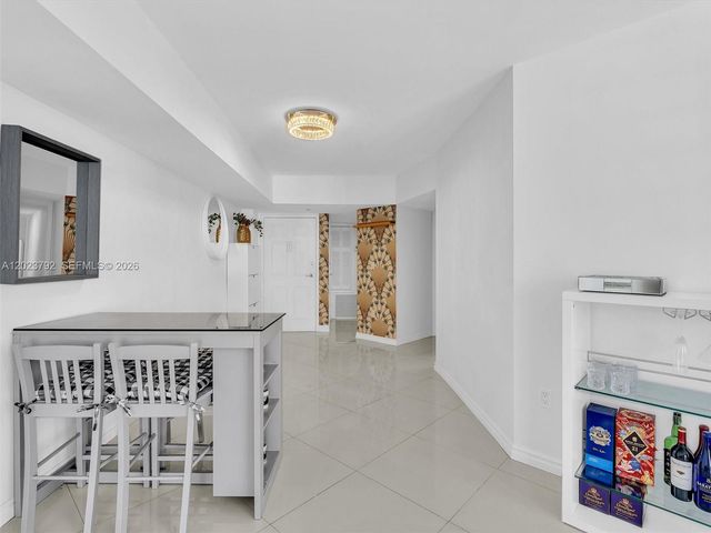 825 Brickell Bay Dr 2048, Miami, FL 33131