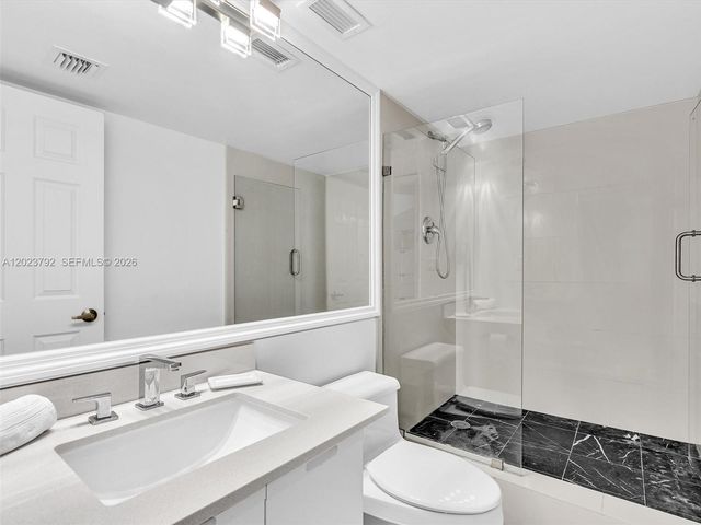 825 Brickell Bay Dr 2048, Miami, FL 33131