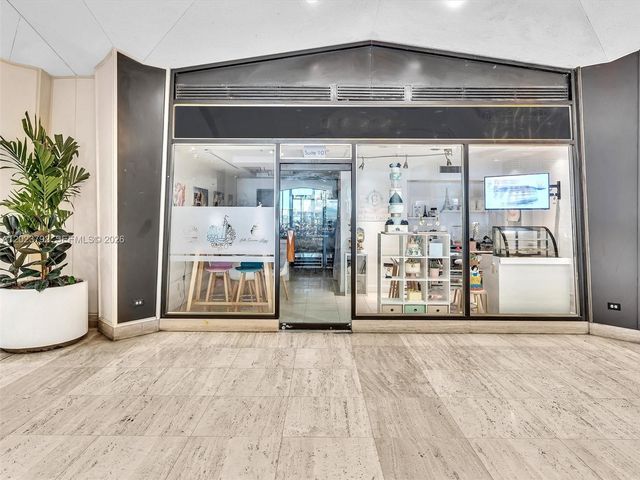 825 Brickell Bay Dr 2048, Miami, FL 33131