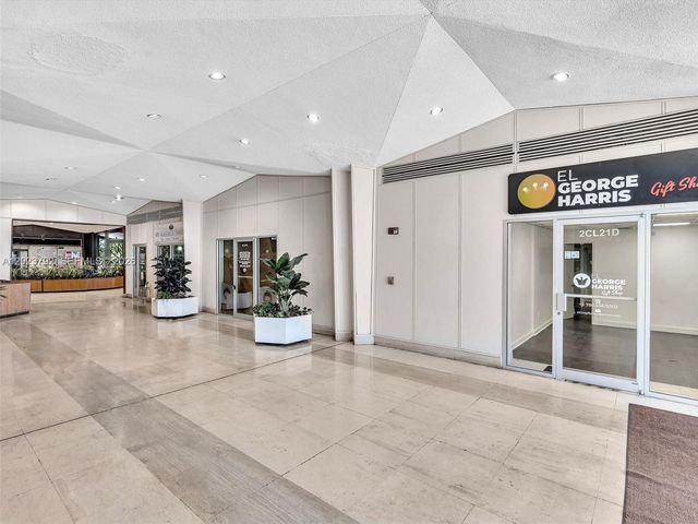 825 Brickell Bay Dr 2048, Miami, FL 33131
