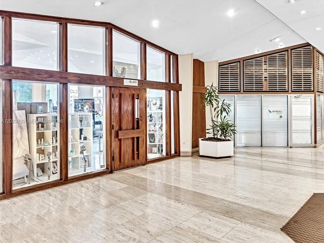 825 Brickell Bay Dr 2048, Miami, FL 33131