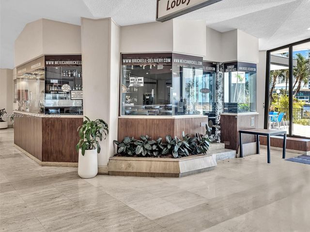 825 Brickell Bay Dr 2048, Miami, FL 33131