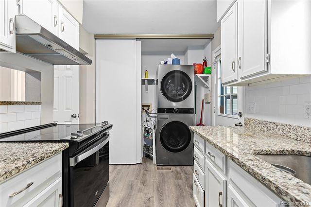 2297 S Jasper Way B, Aurora, CO 80013