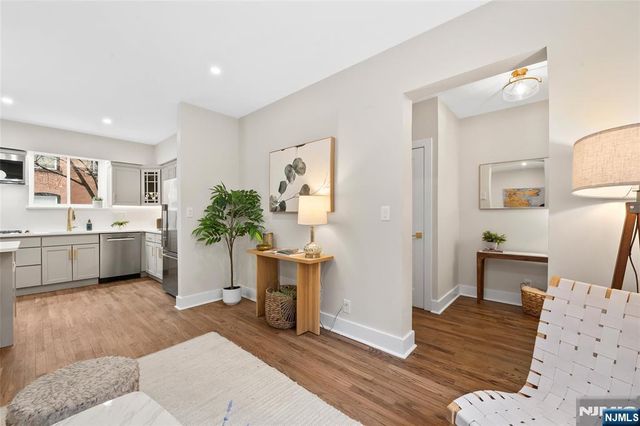 161 5th Street 1, Hoboken, NJ 07030