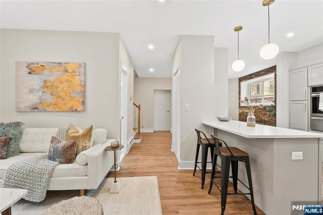 161 5th Street 1, Hoboken, NJ 07030