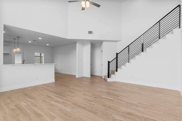 359 Twin Lakes Boulevard, West Columbia, TX 77486