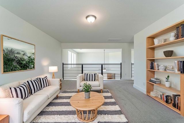 359 Twin Lakes Boulevard, West Columbia, TX 77486