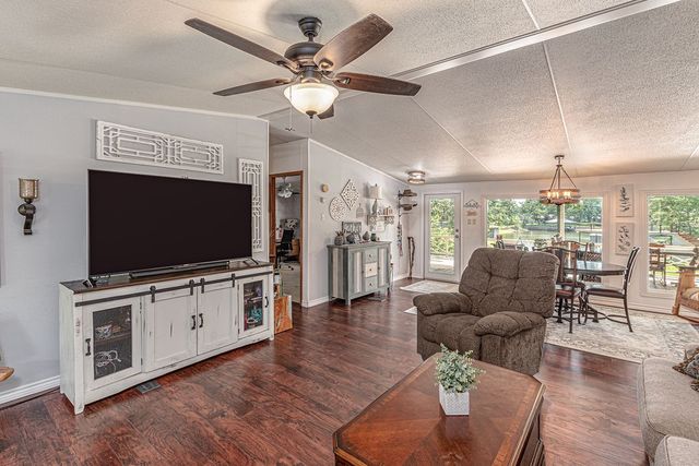 210 Victor Court, Trinidad, TX 75163