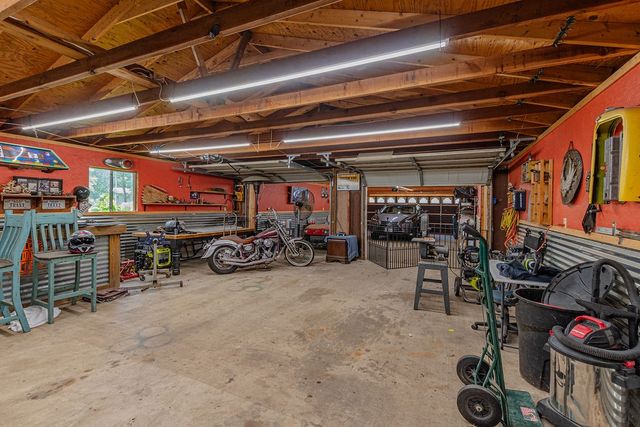 210 Victor Court, Trinidad, TX 75163