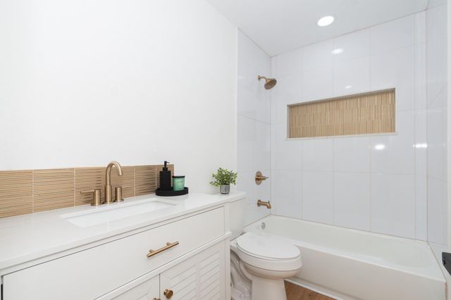 903 Mobile Drive, Pasadena, TX 77506