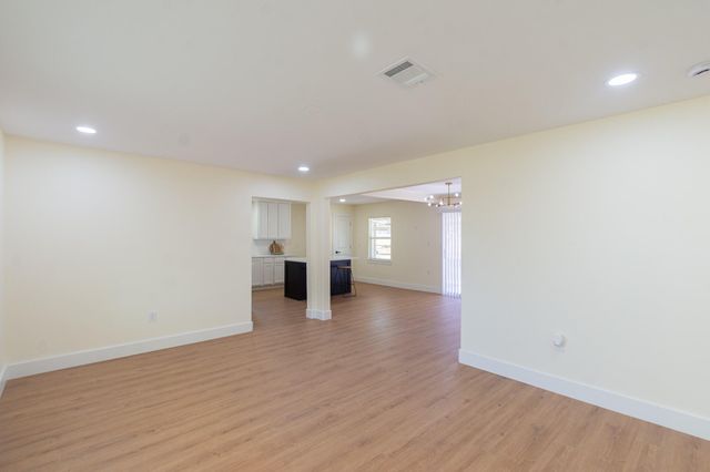 903 Mobile Drive, Pasadena, TX 77506