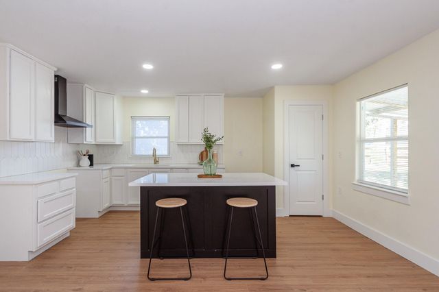 903 Mobile Drive, Pasadena, TX 77506