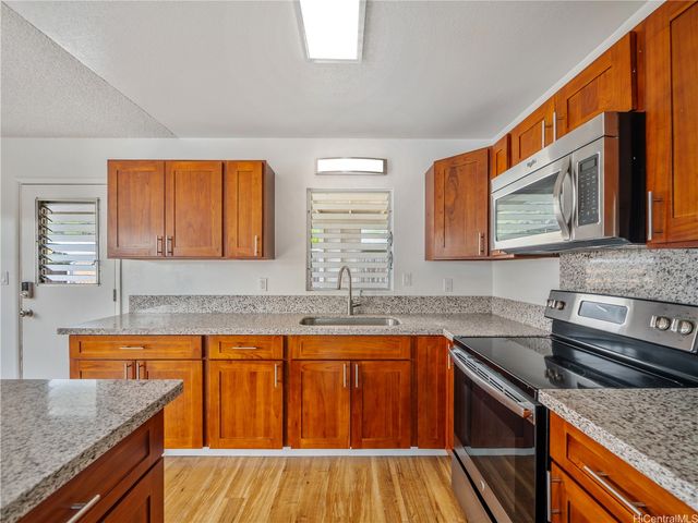 84-537 Manuku Street, Waianae, HI 96792