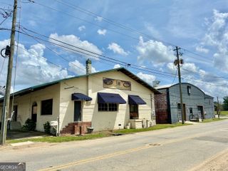 211 S Monroe Street, Dublin, GA 31021