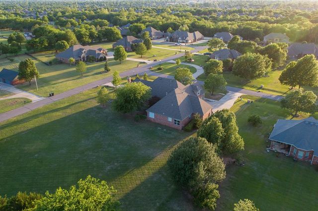 200 Alyssa Lane, Moore, OK 73160