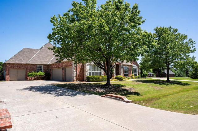 200 Alyssa Lane, Moore, OK 73160