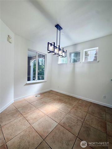 4611 NE 5th Place, Renton, WA 98059