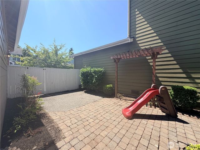 4611 NE 5th Place, Renton, WA 98059
