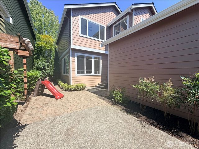4611 NE 5th Place, Renton, WA 98059
