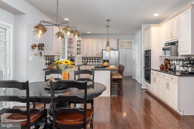 109 HILLTOP CT, Mullica Hill, NJ 08062