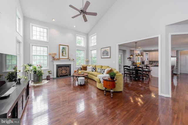 109 HILLTOP CT, Mullica Hill, NJ 08062
