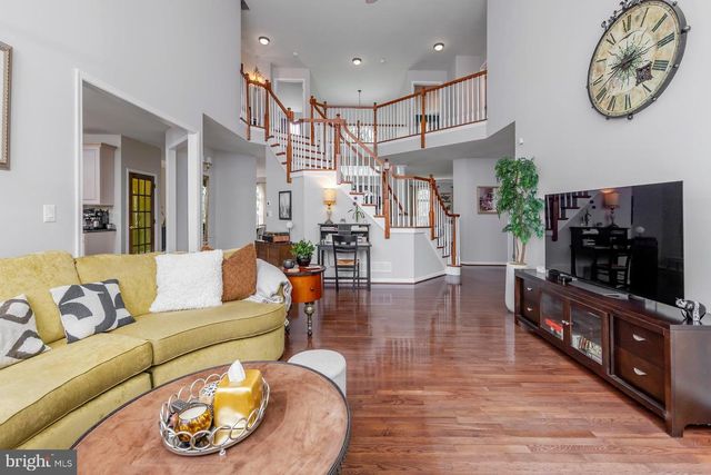 109 HILLTOP CT, Mullica Hill, NJ 08062
