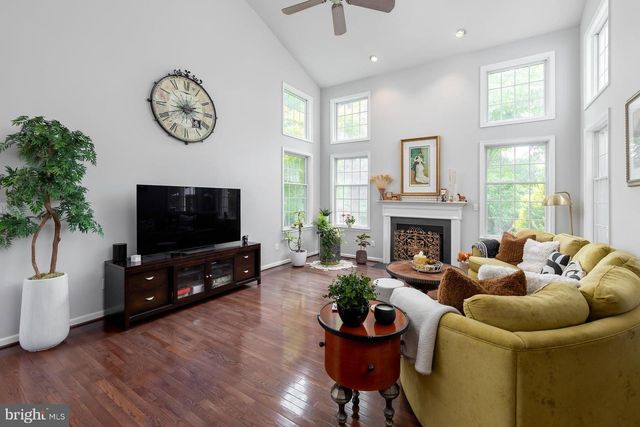 109 HILLTOP CT, Mullica Hill, NJ 08062