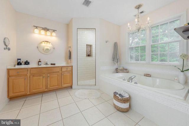 109 HILLTOP CT, Mullica Hill, NJ 08062