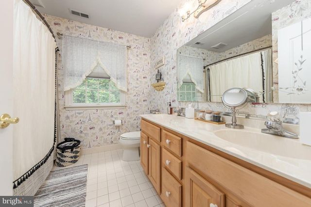 109 HILLTOP CT, Mullica Hill, NJ 08062
