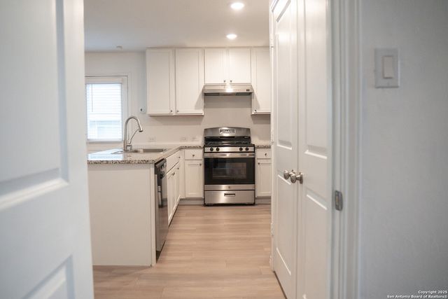 13420 Homestead Way, San Antonio, TX 78252