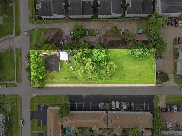 1931 Jacquelyn Drive, Houston, TX 77055