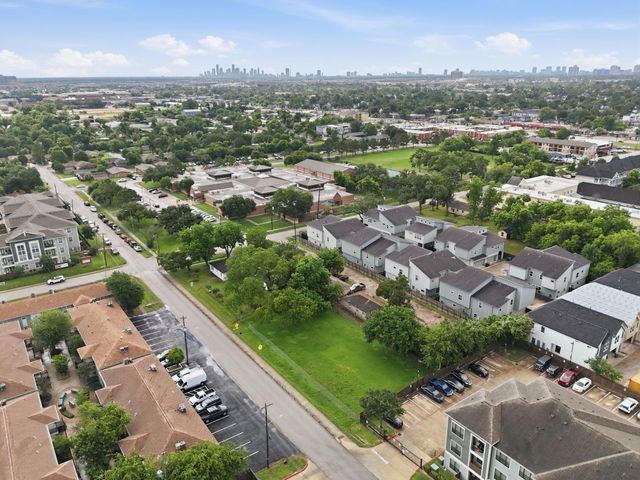 1931 Jacquelyn Drive, Houston, TX 77055