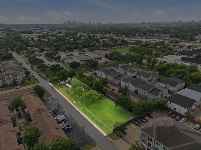1931 Jacquelyn Drive, Houston, TX 77055