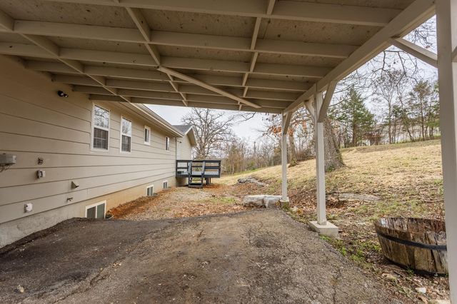 580 Parkview Drive, Blue Eye, MO 65611